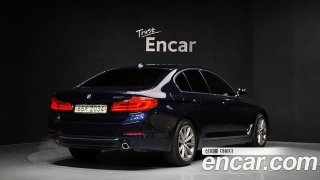 BMW 5 Series 2019 — Şəkil 2/20