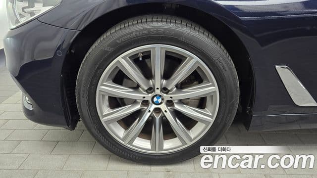 BMW 5 Series 2019 — Şəkil 5/20