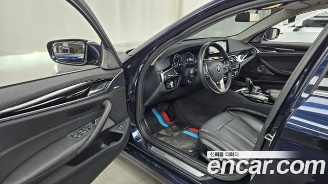 BMW 5 Series 2019 — Şəkil 10/20