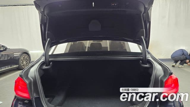 BMW 5 Series 2019 — Şəkil 20/20