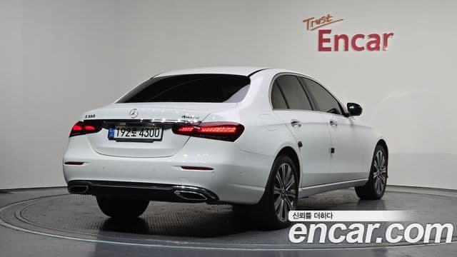 Mercedes-Benz E-Class 2022 — Şəkil 2/20