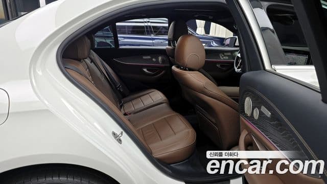 Mercedes-Benz E-Class 2022 — Şəkil 12/20