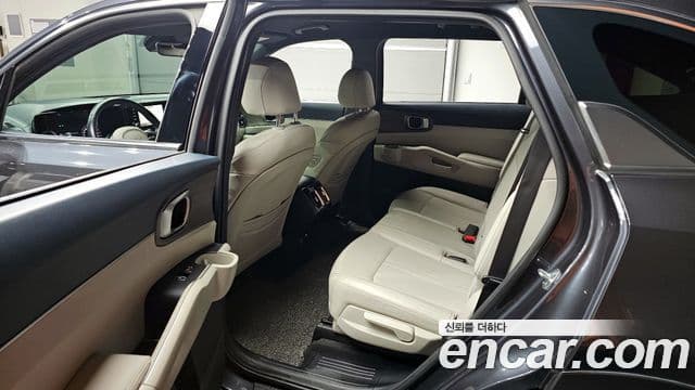 Kia Sorento 2022 — Şəkil 11/20