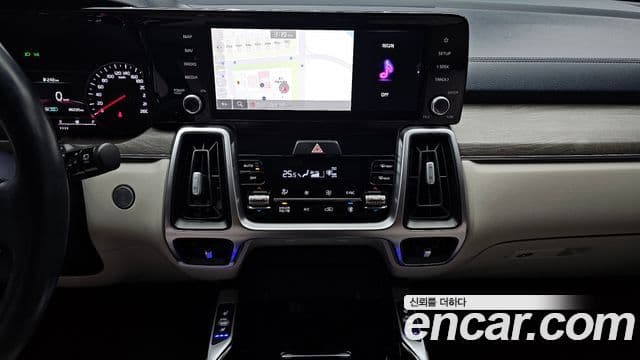 Kia Sorento 2022 — Şəkil 19/20