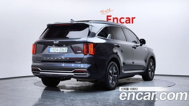 Kia Sorento 2021 — ფოტო 2/20