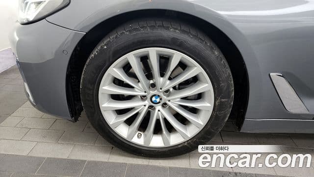 BMW 5 Series 2022 — Şəkil 5/20