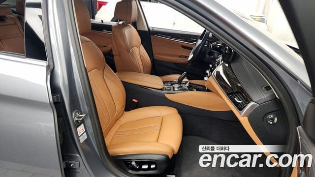 BMW 5 Series 2022 — Şəkil 11/20