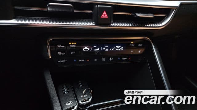 Kia K5 2020 — Şəkil 17/20