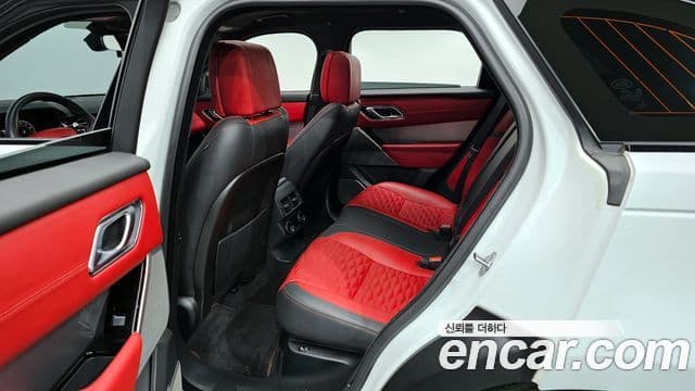 Land Rover Range Rover Velar 2019 — Şəkil 12/20