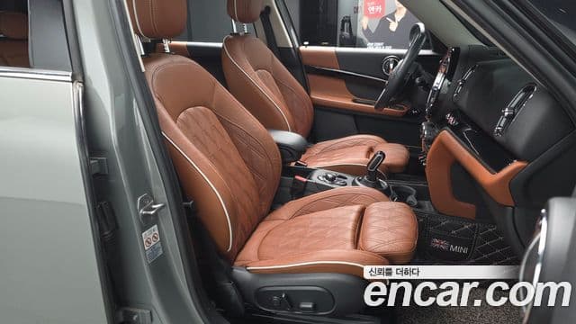 Mini Cooper S Countryman 2021 — ფოტო 17/20
