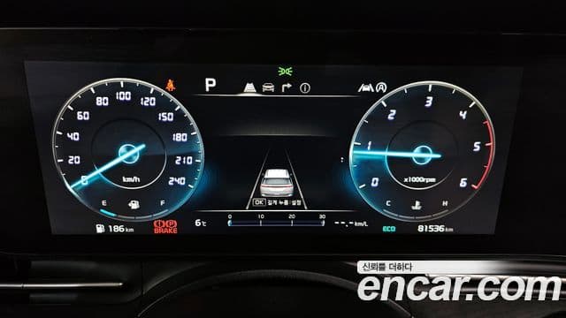 Kia Carnival 2022 — Şəkil 8/20