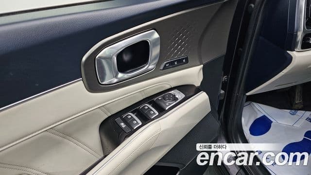 Kia Sorento 2022 — ფოტო 13/20