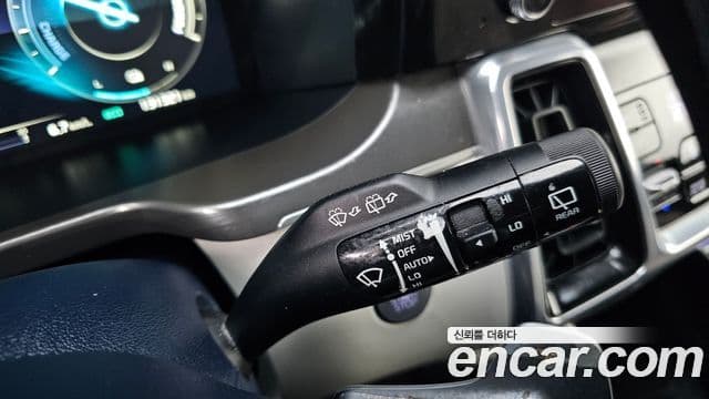 Kia Sorento 2022 — ფოტო 16/20