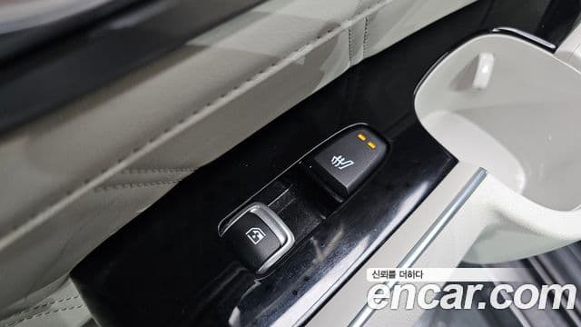Kia Sorento 2022 — ფოტო 19/20