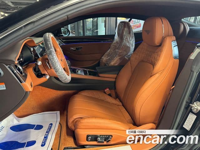 Bentley Continental GT 2021 — ფოტო 5/15