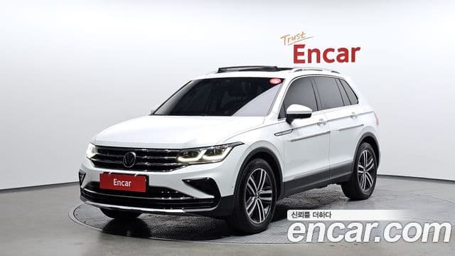 Volkswagen Tiguan 2021 — ფოტო 17/20