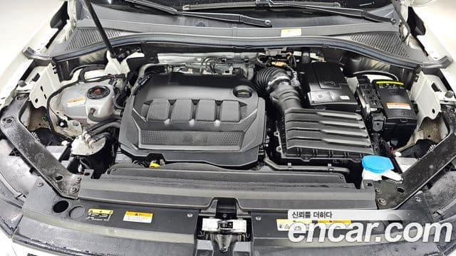Volkswagen Tiguan 2021 — ფოტო 2/20