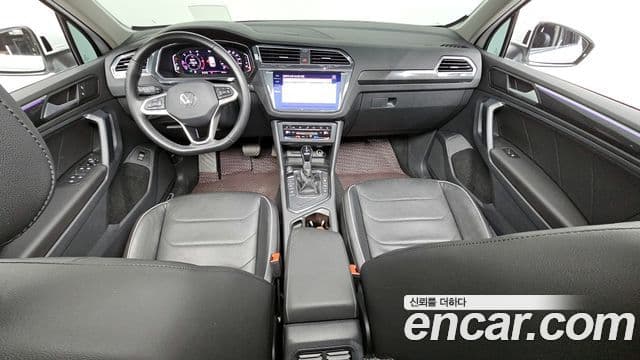 Volkswagen Tiguan 2021 — ფოტო 18/20