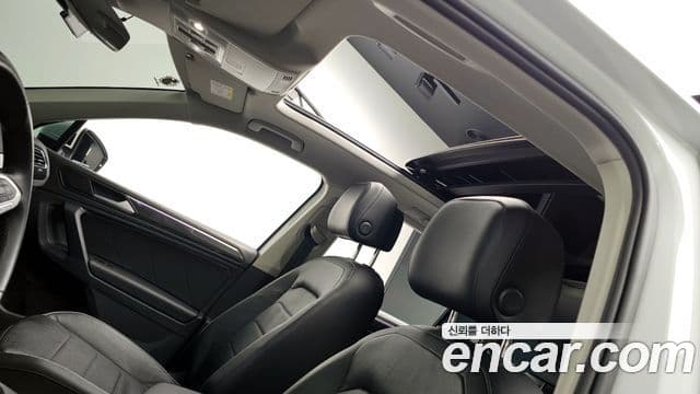 Volkswagen Tiguan 2021 — ფოტო 10/20