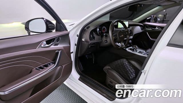 Kia Stinger 2021 — Şəkil 8/20