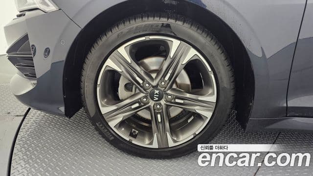 Kia K5 2020 — ფოტო 5/20