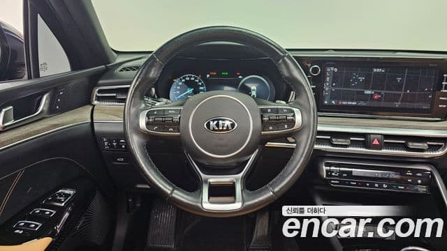 Kia K5 2020 — ფოტო 13/20