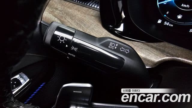 Kia K5 2020 — ფოტო 16/20