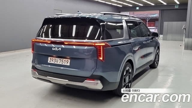 Kia Carnival 2024 — Şəkil 1/18
