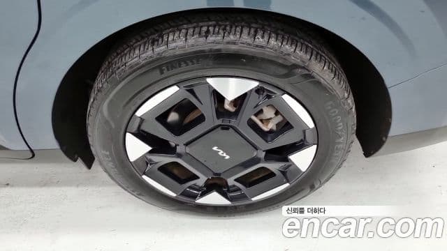 Kia Carnival 2024 — Şəkil 4/18