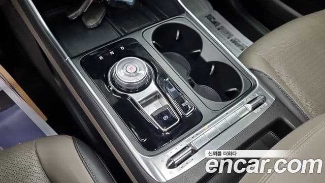 Kia Carnival 2024 — Şəkil 7/18