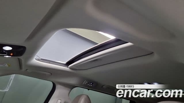 Kia Carnival 2024 — Şəkil 16/18