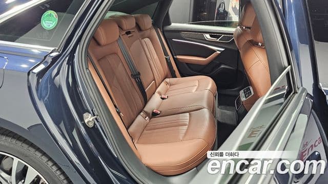Audi A6 2023 — ფოტო 13/20