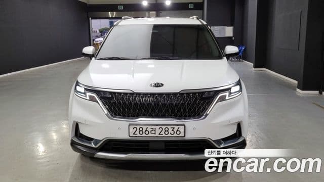 Kia Carnival 2021 — Фото 2/18