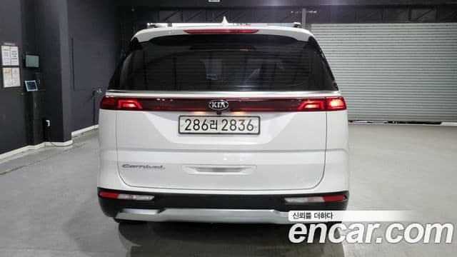 Kia Carnival 2021 — Фото 3/18