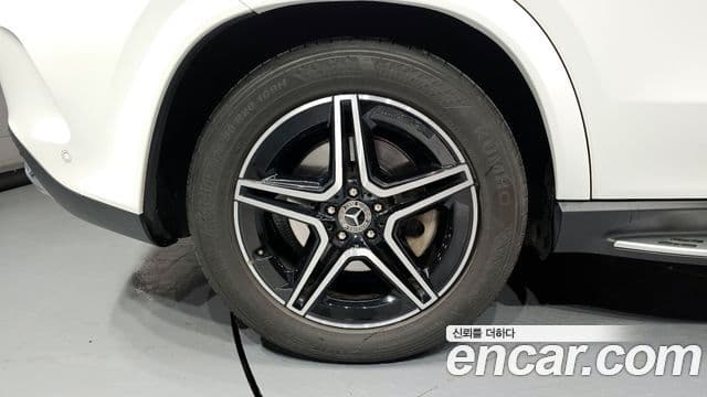 Mercedes-Benz GLE-Class 2021 — Фото 5/20