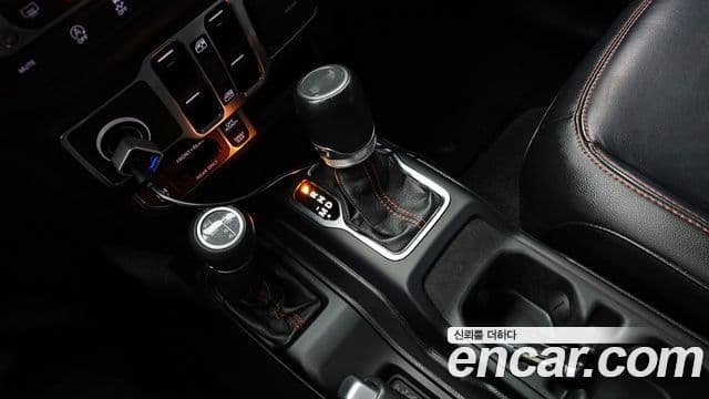 Jeep Wrangler 2020 — Photo 13/20