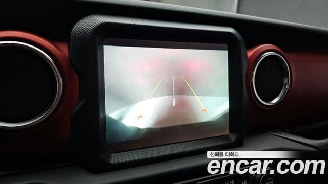 Jeep Wrangler 2020 — Photo 7/20