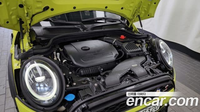 Mini Cooper S 2023 — фото 6 из 20