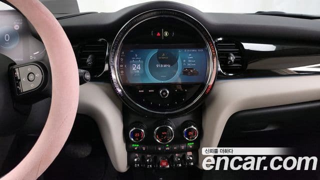 Mini Cooper S 2023 — фото 14 из 20
