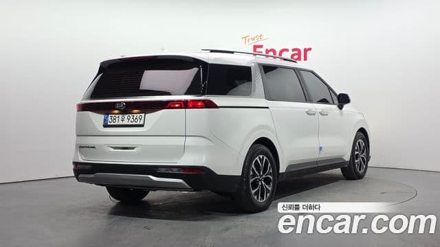 Kia Carnival 2021 — Фото 1/20