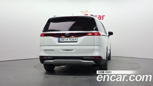 Kia Carnival 2021 — Фото 3/20