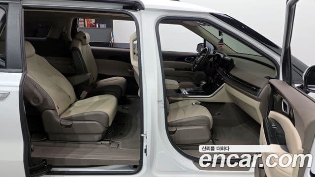 Kia Carnival 2021 — Фото 9/20
