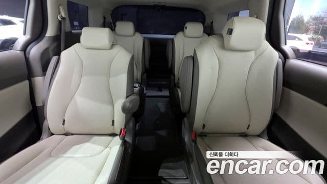 Kia Carnival 2021 — Фото 12/20
