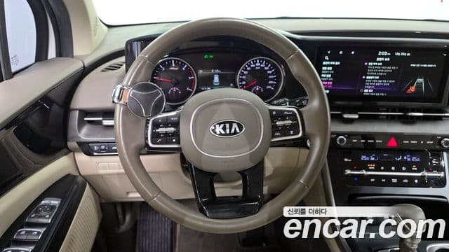 Kia Carnival 2021 — Фото 13/20