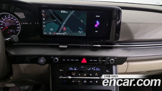 Kia Carnival 2021 — Фото 14/20