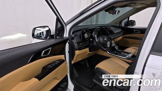 Kia Carnival 2020 — Фото 8/20