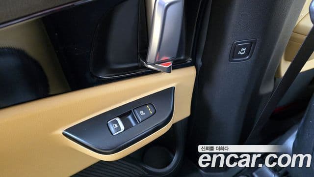 Kia Carnival 2020 — Фото 19/20