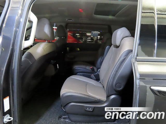 Kia Carnival 2024 — ფოტო 6/20