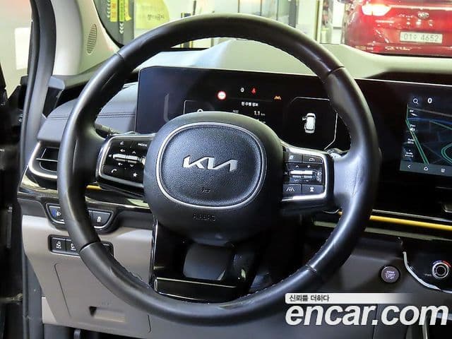 Kia Carnival 2024 — ფოტო 7/20