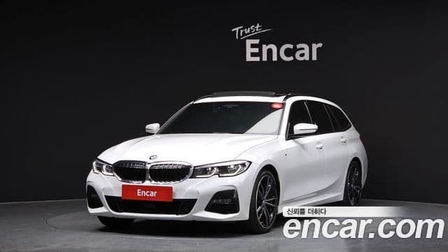 BMW 3 Series 2022 — ფოტო 1/20